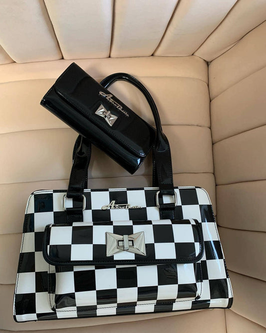 Checkerboard Cosmo Purse w/ Black Shiny Wallet